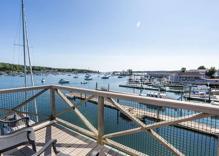 Motel: Fisherman'S Wharf Inn